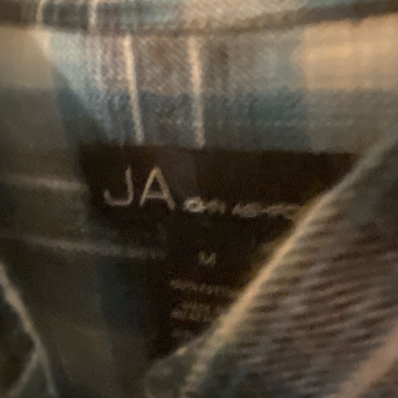 NWOT Men long sleeve shirt - Picture 3 of 4